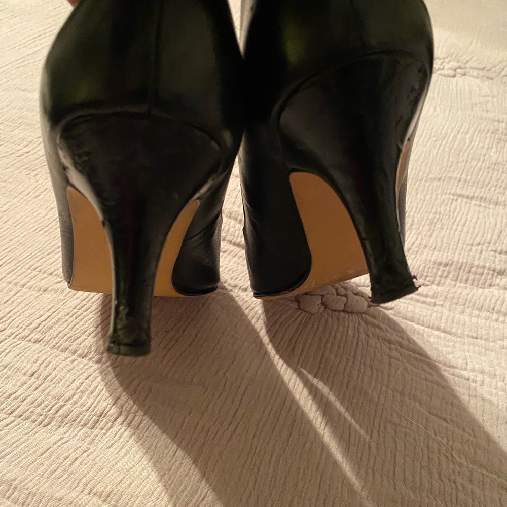 Pumps - Picture 4 of 6